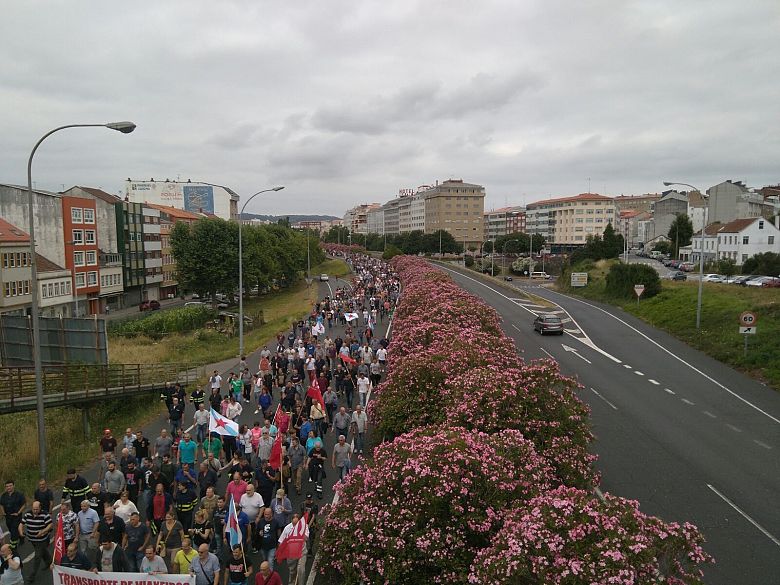 17-07-05 ManifaFolgaMetalFerrol03.jpg